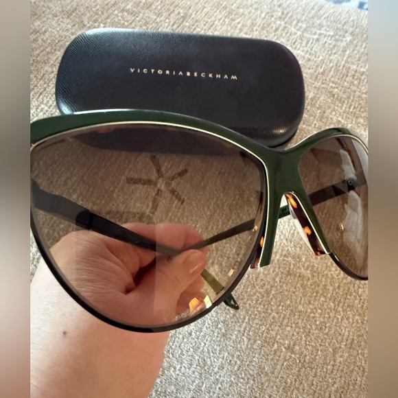 Victoria Beckham Dark Green Cat-Eye Sunglasses - Picture 7 of 11